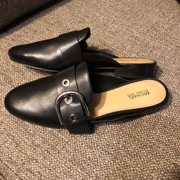 Michael Kors black leather mules 7.5 flats - Picture 3 of 9